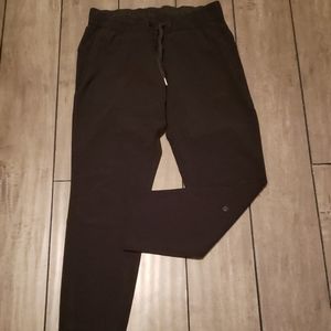Lululemon on the fly pants